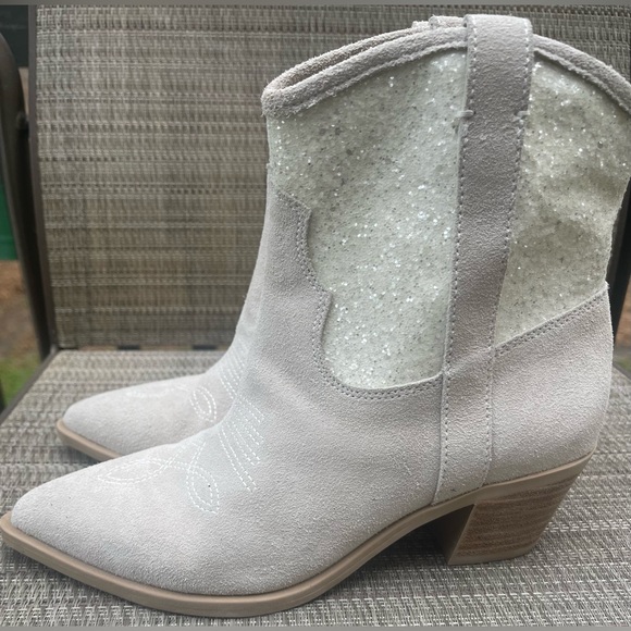 Dolce Vita Sonya Glitter Suede Cowboy Western Boots woman’s size 6 COLOR: white - Picture 5 of 8